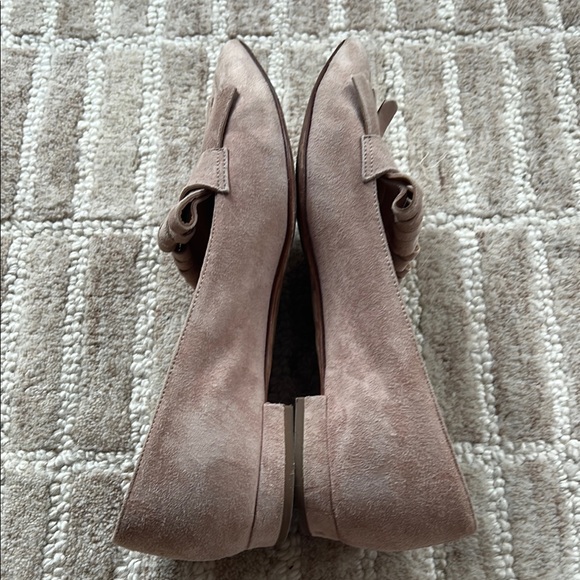 M. Gemi Elegant Women's Suede Loafers - Picture 3 of 6